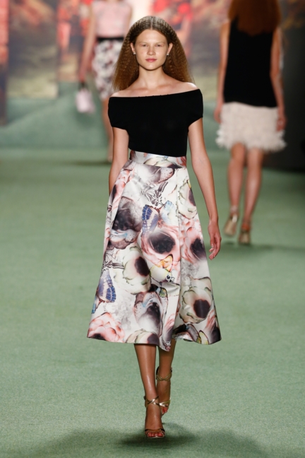 ss-2016_fashion-week-berlin_de_marc-cain_56462