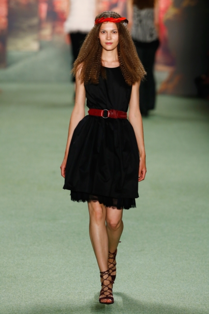 ss-2016_fashion-week-berlin_de_marc-cain_56466