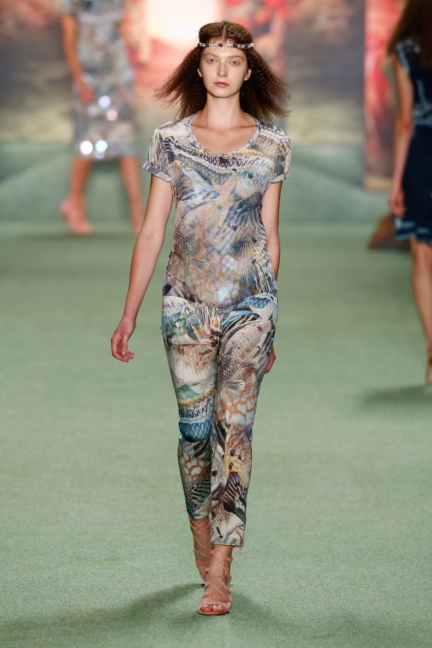 ss-2016_fashion-week-berlin_de_marc-cain_56484