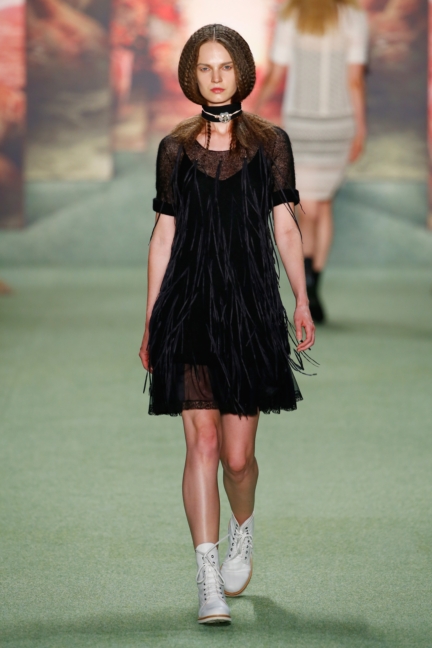 ss-2016_fashion-week-berlin_de_marc-cain_56496
