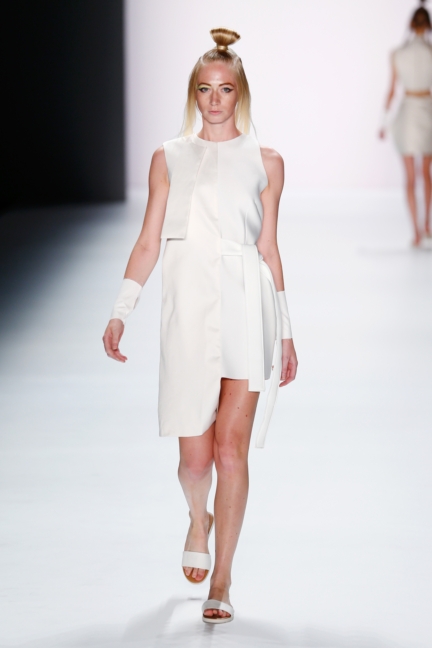 ss-2016_fashion-week-berlin_de_pearly-wong_56300