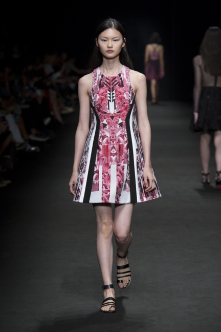 byblos-milan-fashion-week-spring-summer-2016-27