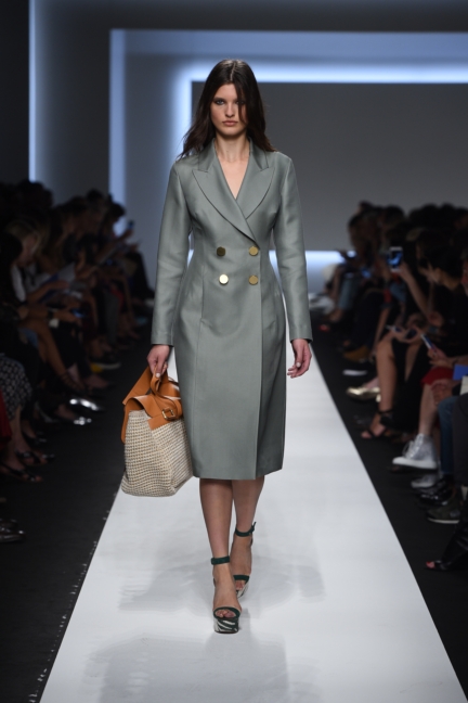 ermanno-scervino-milan-fashion-week-spring-summer-2016-runway-2