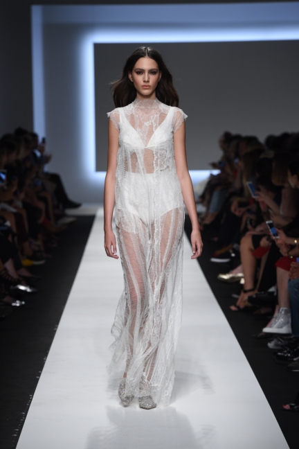 ermanno-scervino-milan-fashion-week-spring-summer-2016-runway-20