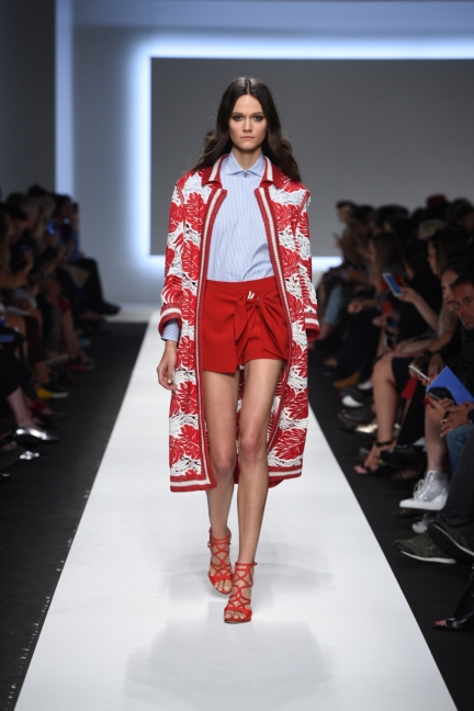 ermanno-scervino-milan-fashion-week-spring-summer-2016-runway-31