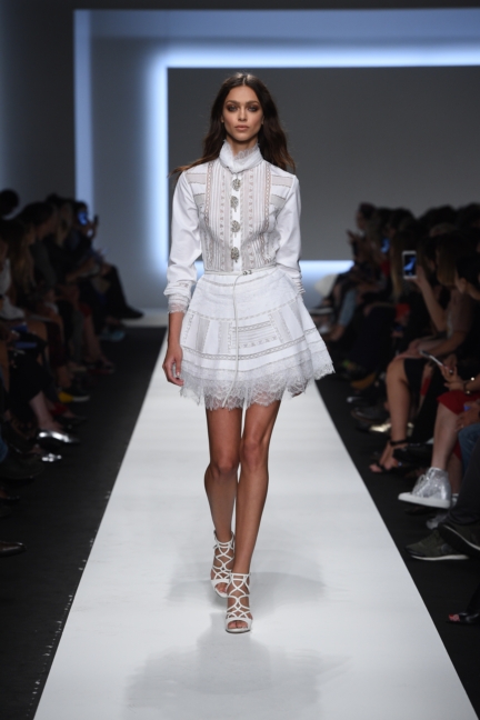 ermanno-scervino-milan-fashion-week-spring-summer-2016-runway-35