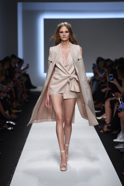 ermanno-scervino-milan-fashion-week-spring-summer-2016-runway-5