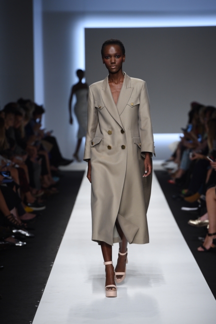 ermanno-scervino-milan-fashion-week-spring-summer-2016-runway-8