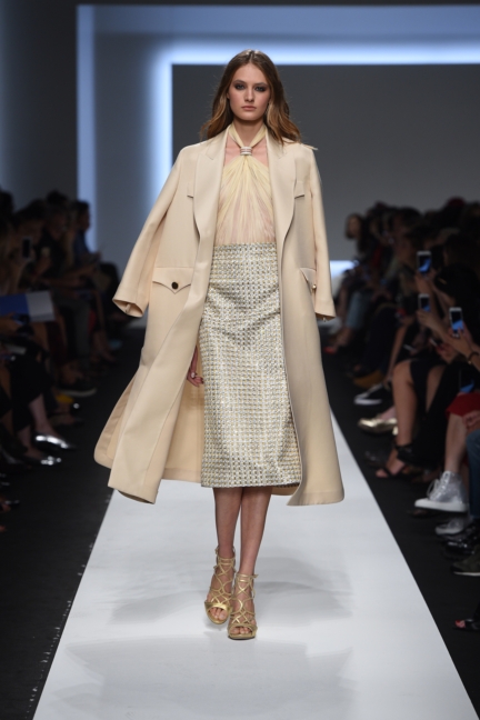ermanno-scervino-milan-fashion-week-spring-summer-2016-runway