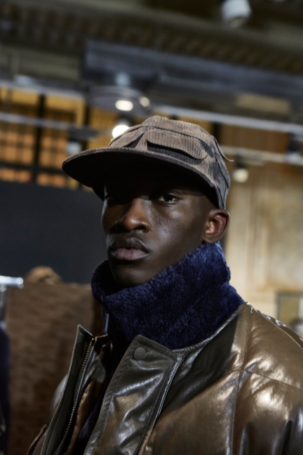 ermenegildo_zegna_fw2019_backstage_0019