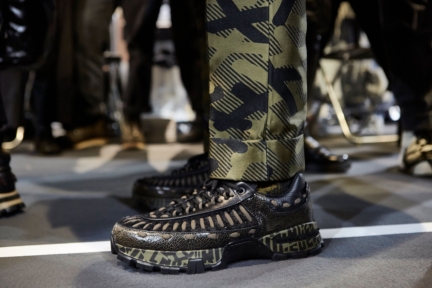 ermenegildo_zegna_fw2019_backstage_0049