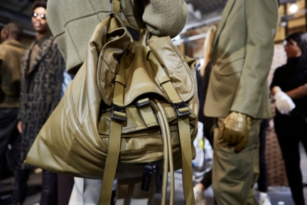 ermenegildo_zegna_fw2019_backstage_0056