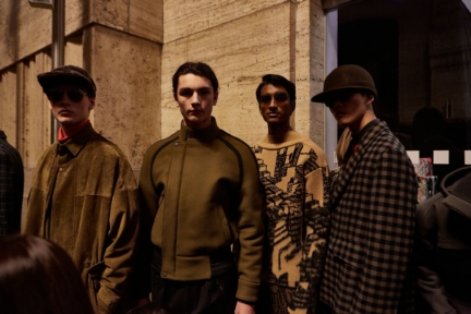 ermenegildo_zegna_fw2019_backstage_0070