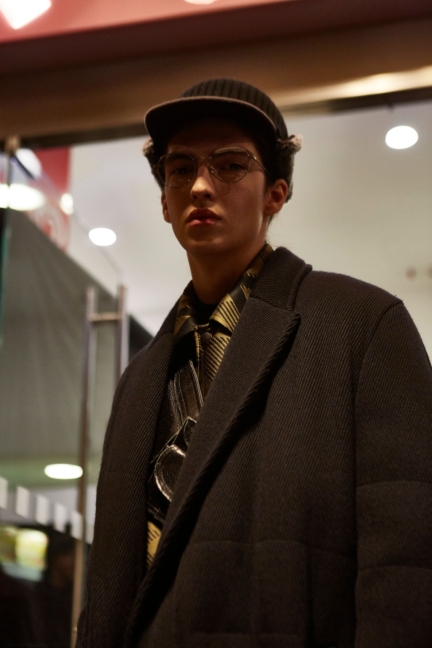 ermenegildo_zegna_fw2019_backstage_0088
