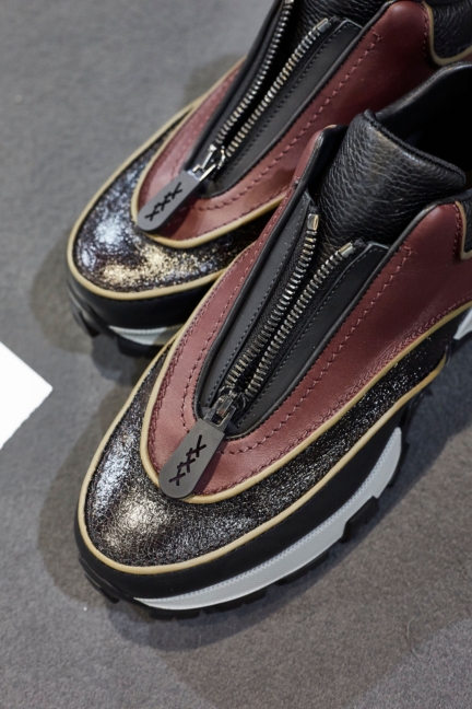 ermenegildo_zegna_fw2019_backstage_0113