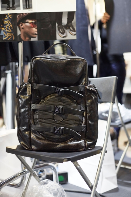 ermenegildo_zegna_fw2019_backstage_0117