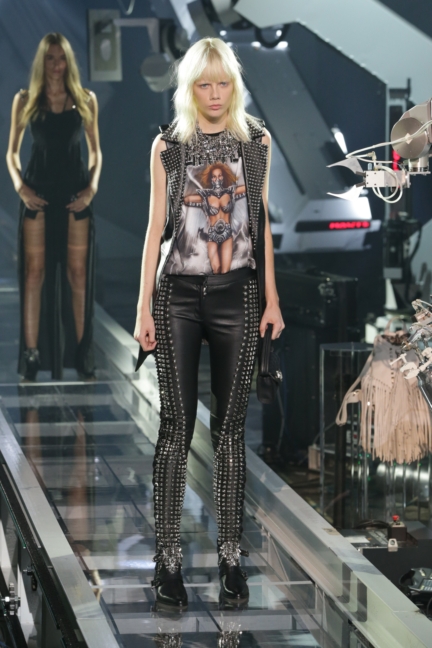 philipp-plein-milan-fashion-week-spring-summer-2016-12