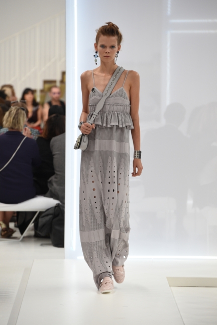 tods-milan-fashion-week-spring-summer-2016-27