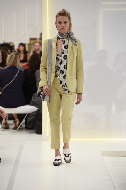 tods-milan-fashion-week-spring-summer-2016-6