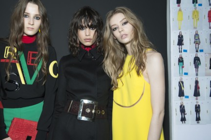 versace-milan-fashion-week-autumn-winter-2015-backstage-29
