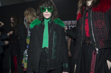 versace-milan-fashion-week-autumn-winter-2015-backstage-37