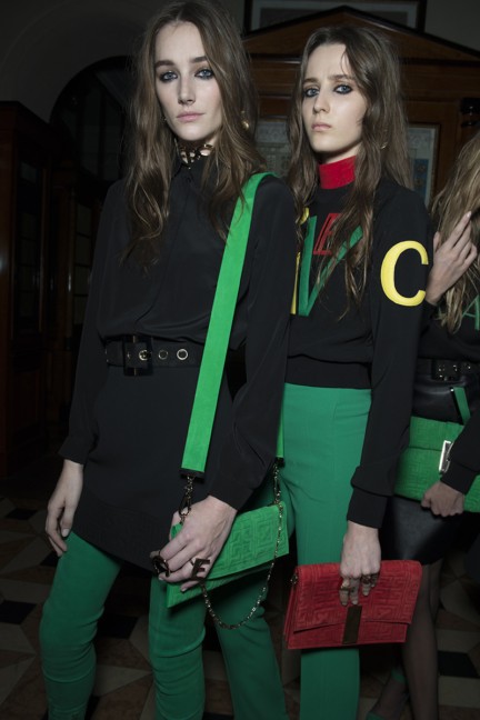 versace-milan-fashion-week-autumn-winter-2015-backstage-56