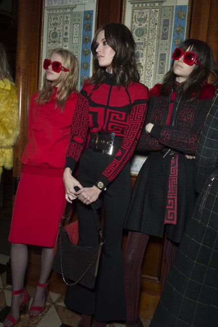 versace-milan-fashion-week-autumn-winter-2015-backstage-66