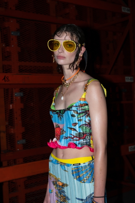 versace_ss21_backstage-28