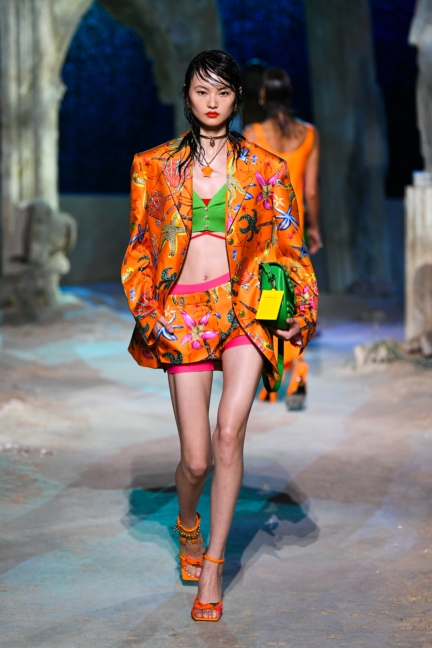 versace_ss21_look039