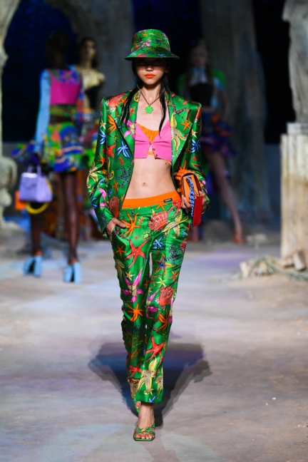 versace_ss21_look041