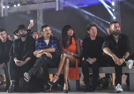 056_joe-jonas_riccardo-tiscinaomi-campbellchristopher-kanefausto-puglisi_max_0002