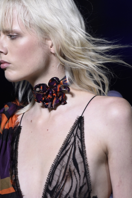 versace-milan-fashion-week-spring-summer-2016-show-detail-35