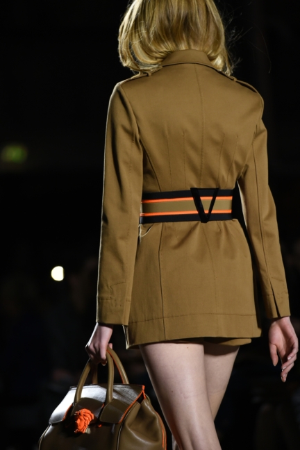 versace-milan-fashion-week-spring-summer-2016-show-detail-45
