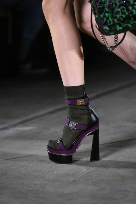 versace-milan-fashion-week-spring-summer-2016-show-detail-61