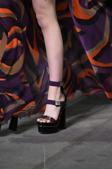 versace-milan-fashion-week-spring-summer-2016-show-detail-68