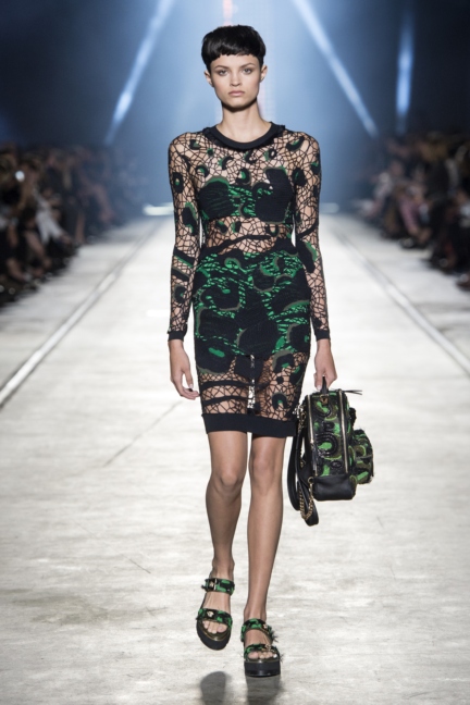 versace-women_ss16_look-18