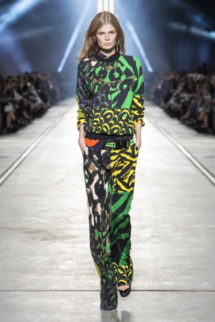 versace-women_ss16_look-32