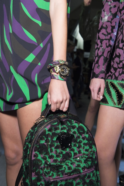 versace-milan-fashion-week-spring-summer-2016-backstage-244