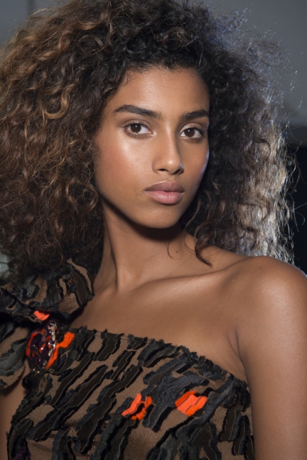 versace-milan-fashion-week-spring-summer-2016-backstage-6