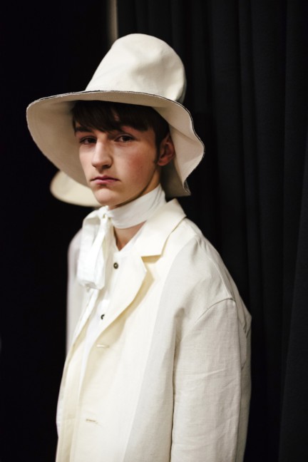 miaoran-milan-mens-ss-17-backstage-3