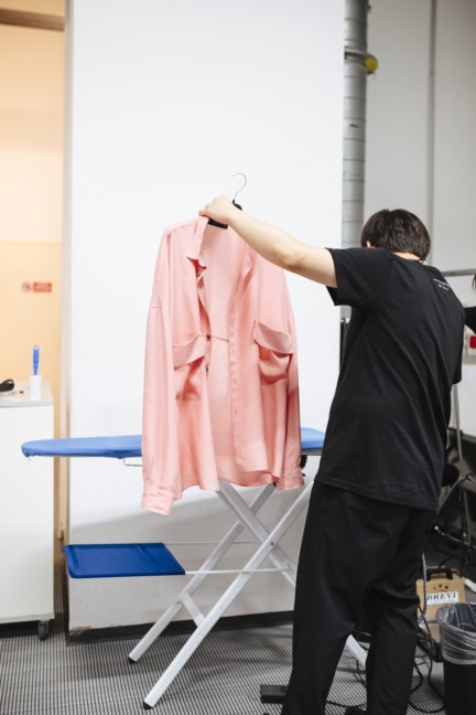 miaoran-milan-mens-ss-17-backstage-4