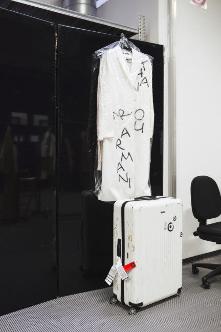 miaoran-milan-mens-ss-17-backstage-51