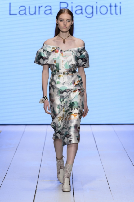 look-15