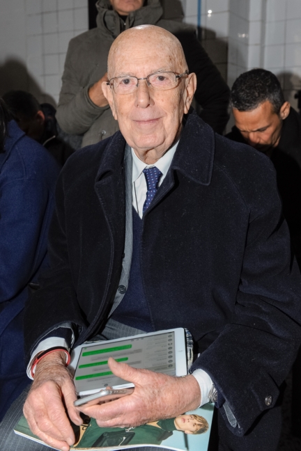 cedric-charlier-milan-men-aw-17-front-row-6