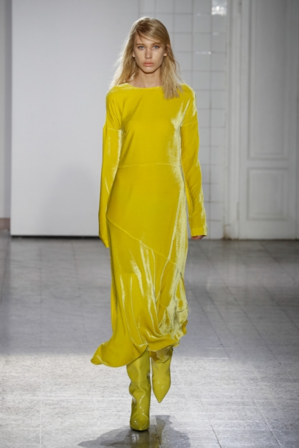 cedric-charlier-milan-men-aw-17-runway-12