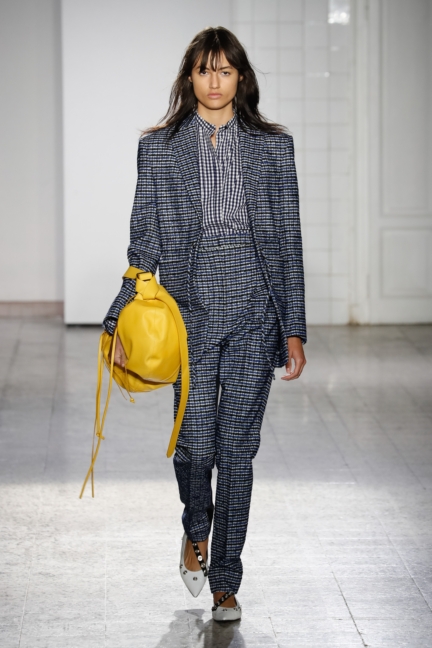 cedric-charlier-milan-men-aw-17-runway-40