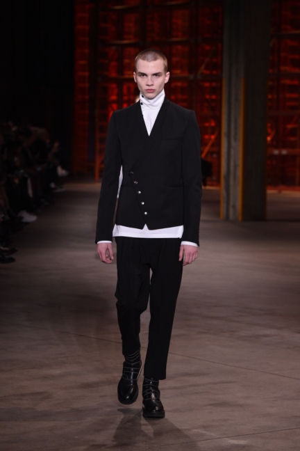 diesel-black-gold-milan-men-17-30