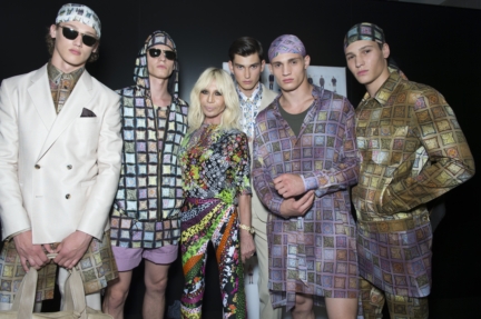 ss16-versacedonatellaboys-003