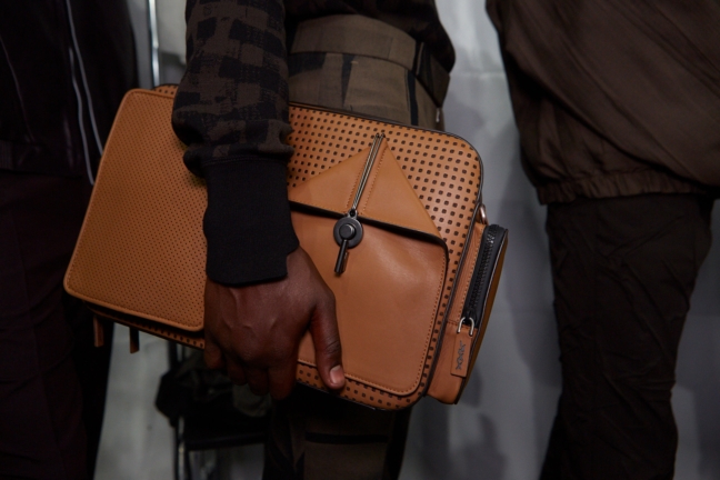 ermenegildo_zegna_ss20_bks_124