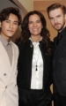 roberta-armani-chen-kun-and-dan-stevens-sgp